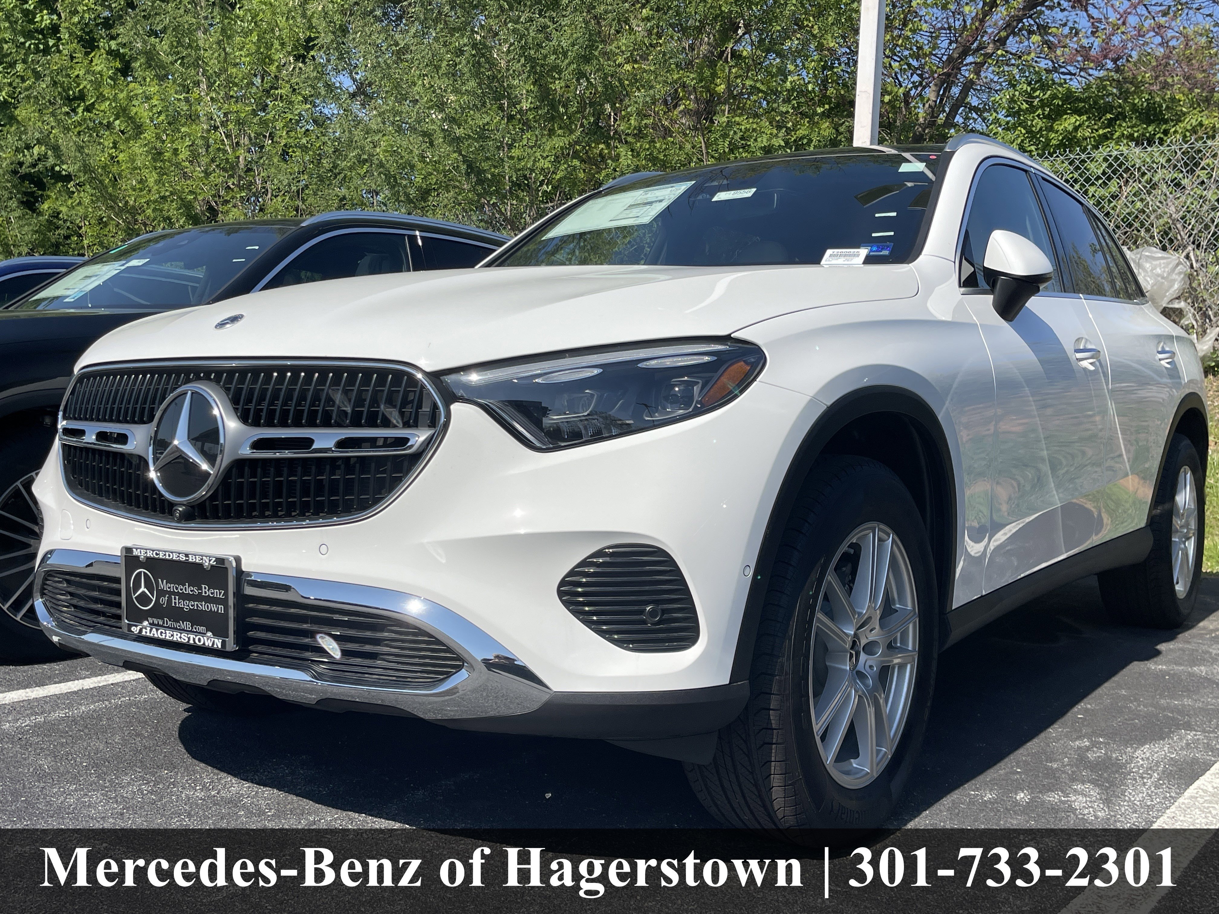 New 2026 Polar White Mercedes-Benz GLC 300 image 13