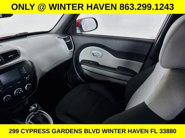 Used 2019 Red Kia Base image 21