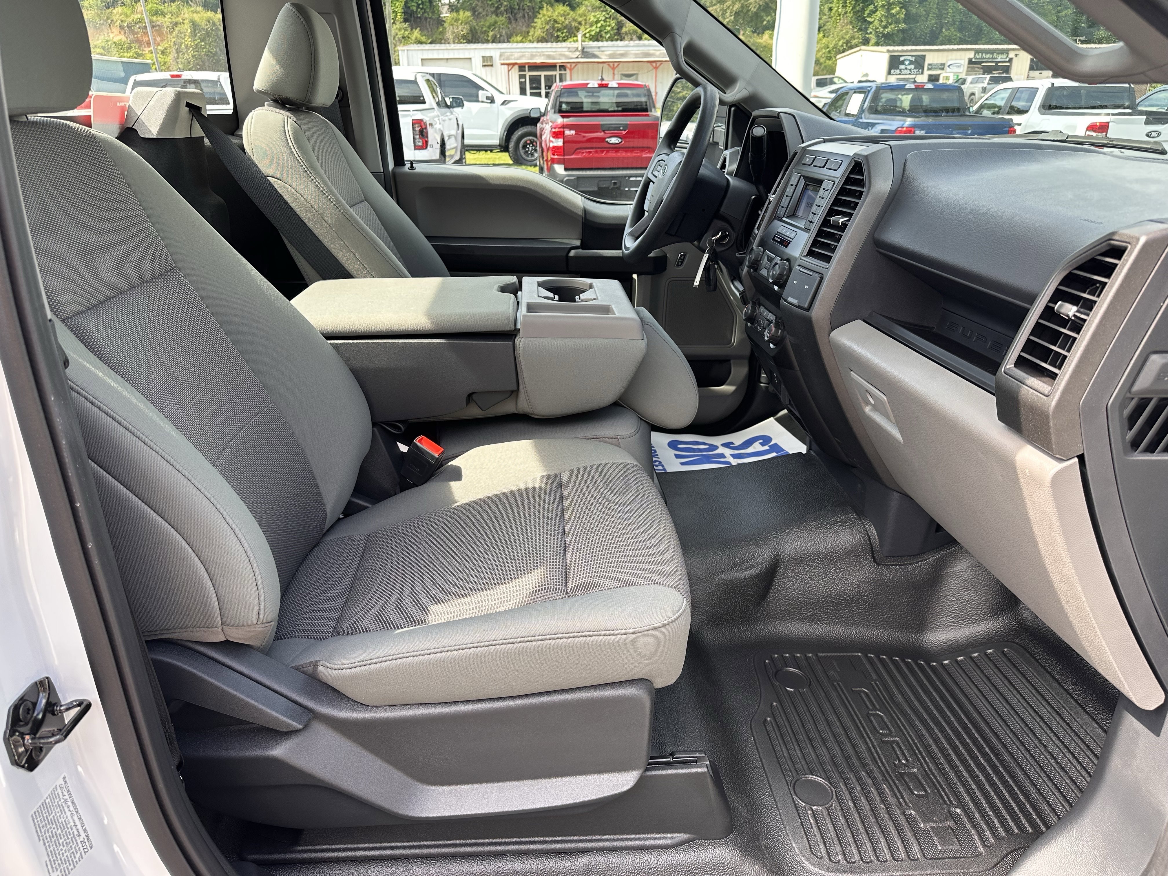 Used 2022 Oxford White Ford XL 9ft Utility Body W/TommyLift image 11