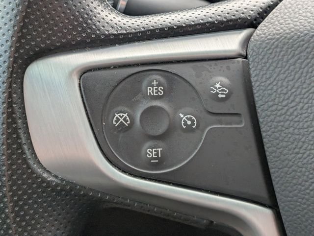 Used 2023 White GMC SLE image 24