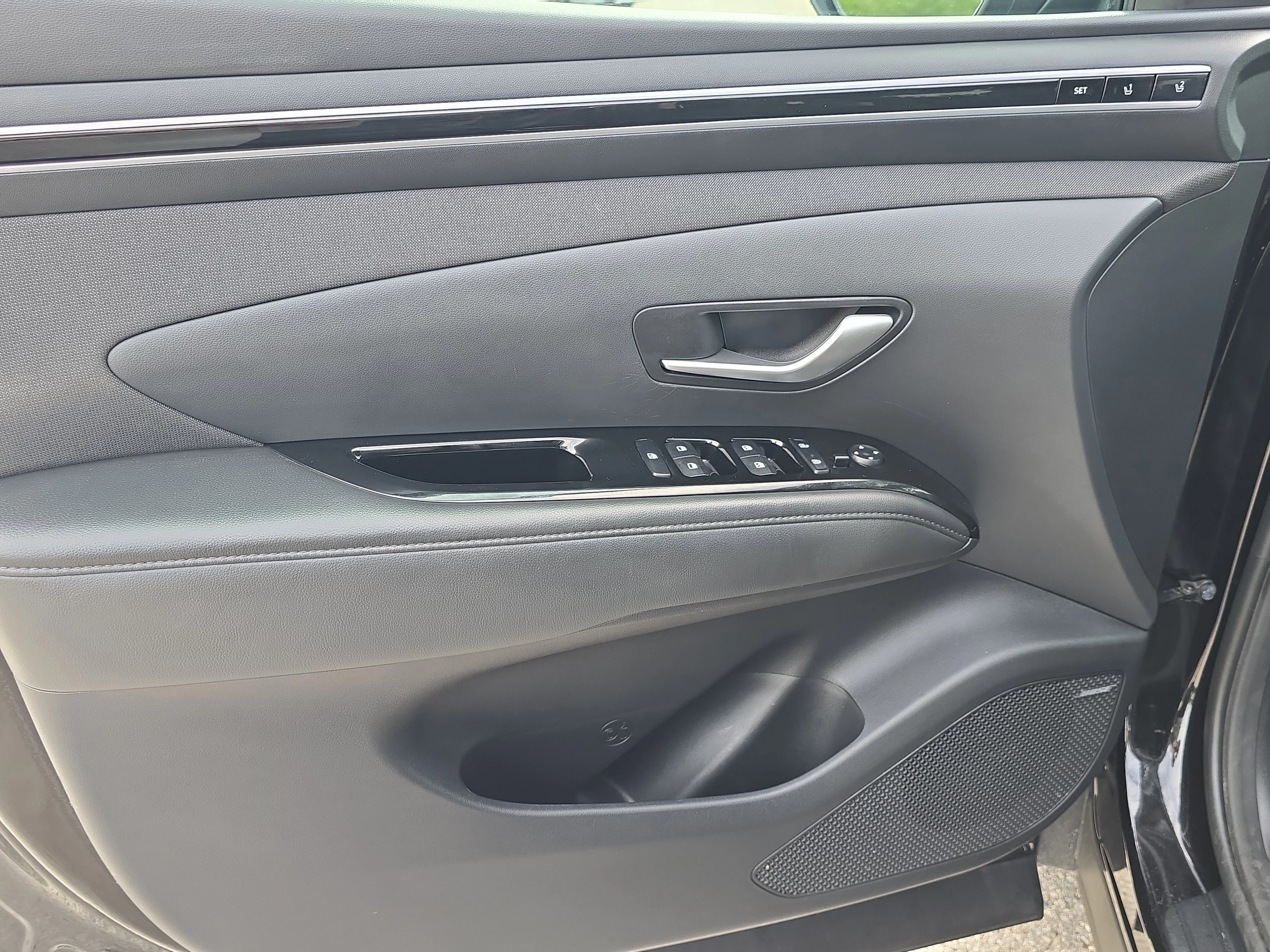 Used 2024 Black Pearl Hyundai Limited image 18