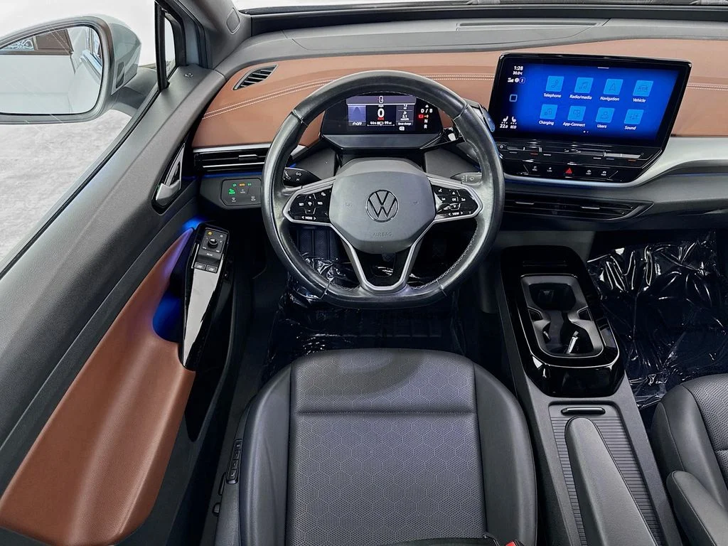 Used 2021 Silver Volkswagen Pro S image 21