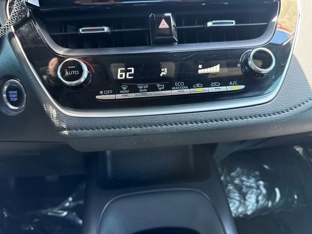 Used 2021  Toyota SE image 39