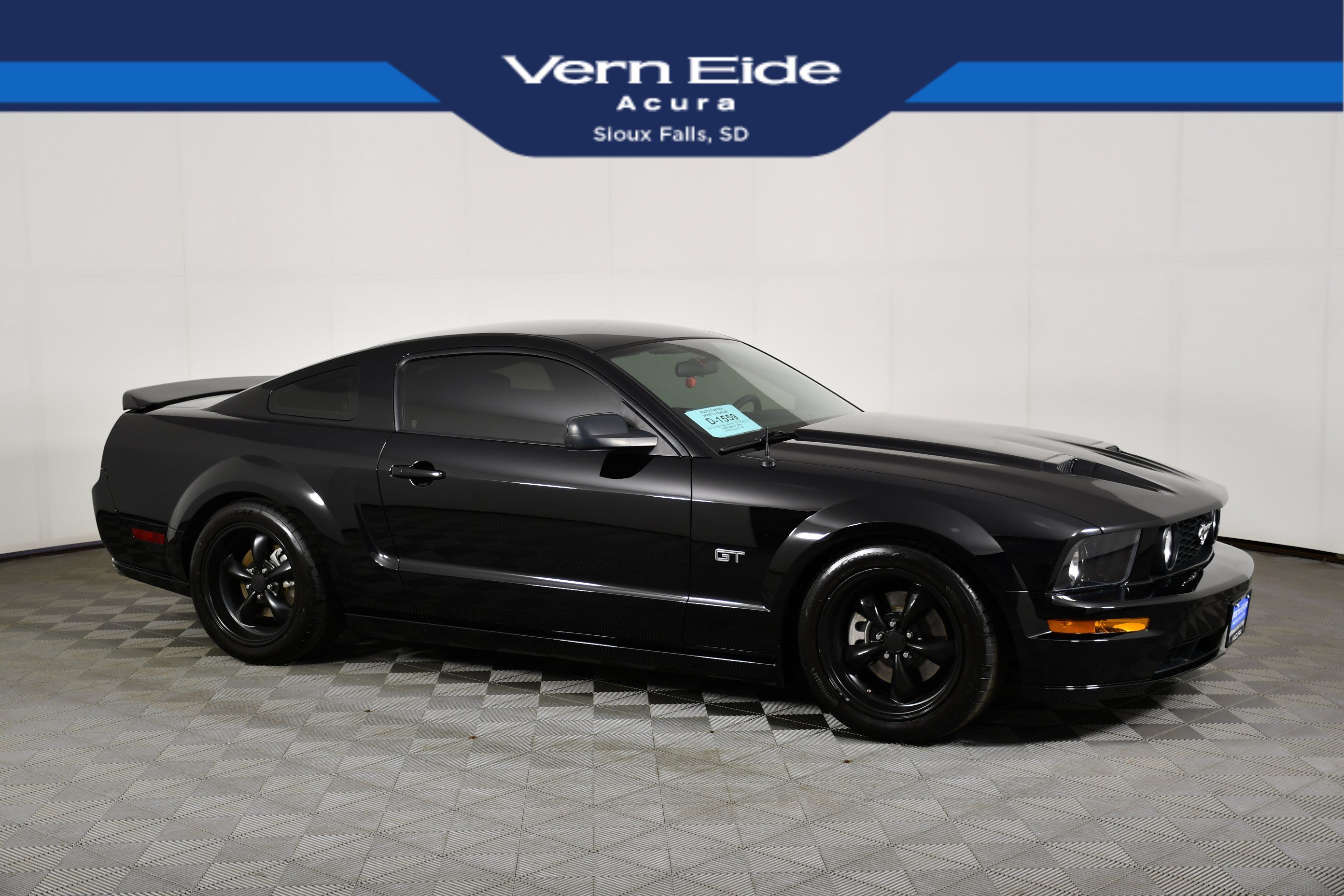Used 2008 Black Ford GT Deluxe image 1