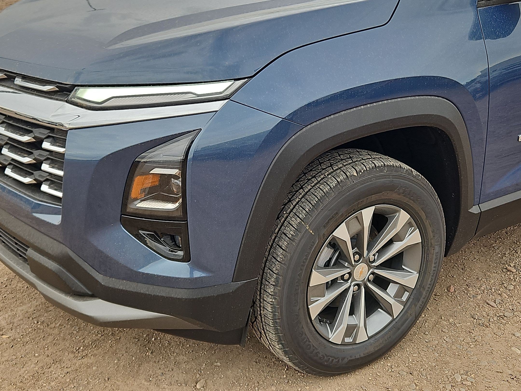 2027 Chevrolet Equinox LT - Photo 15