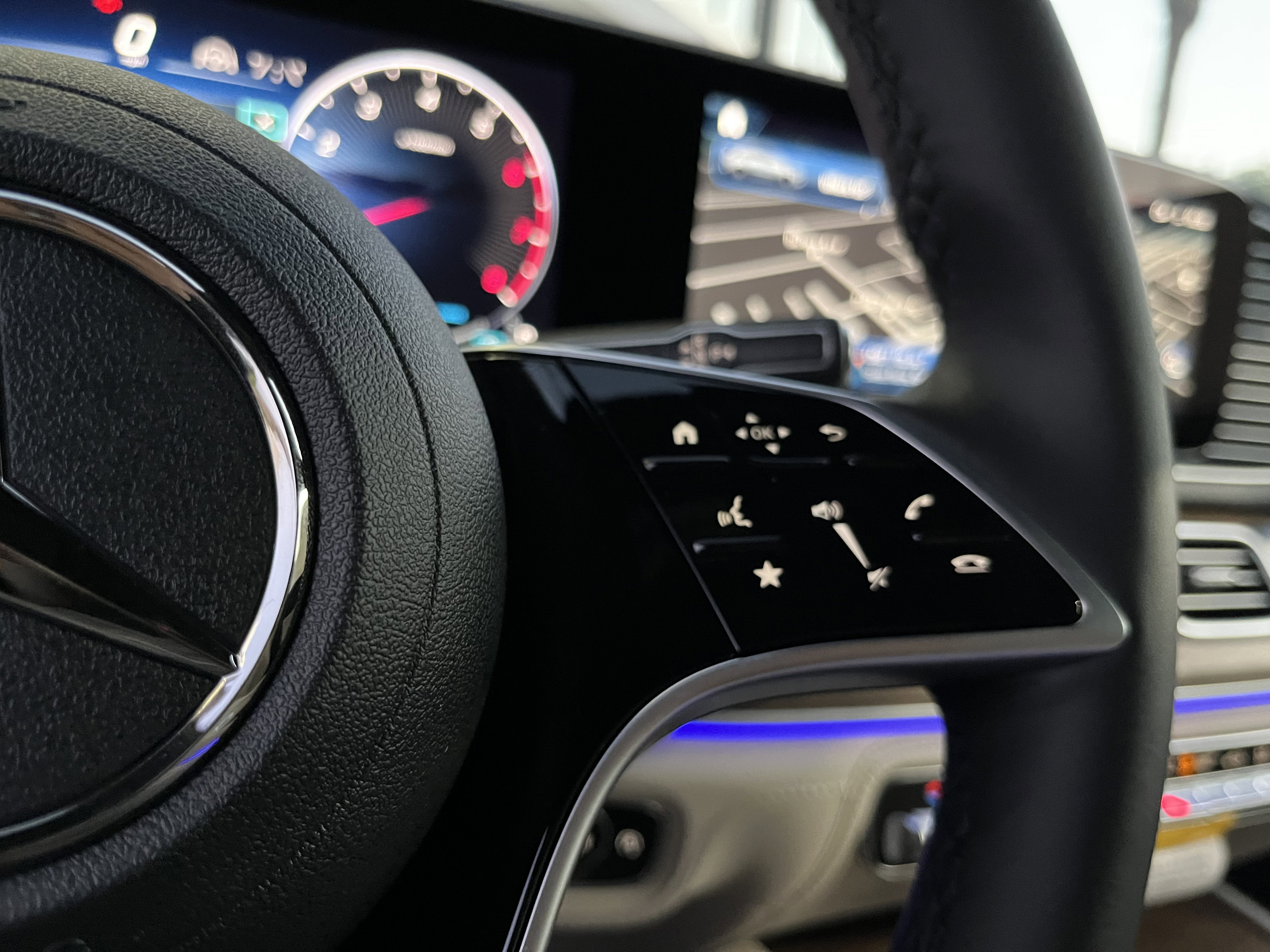 New 2026 MOONLIGHT WHITE Mercedes-Benz GLE 450 image 26