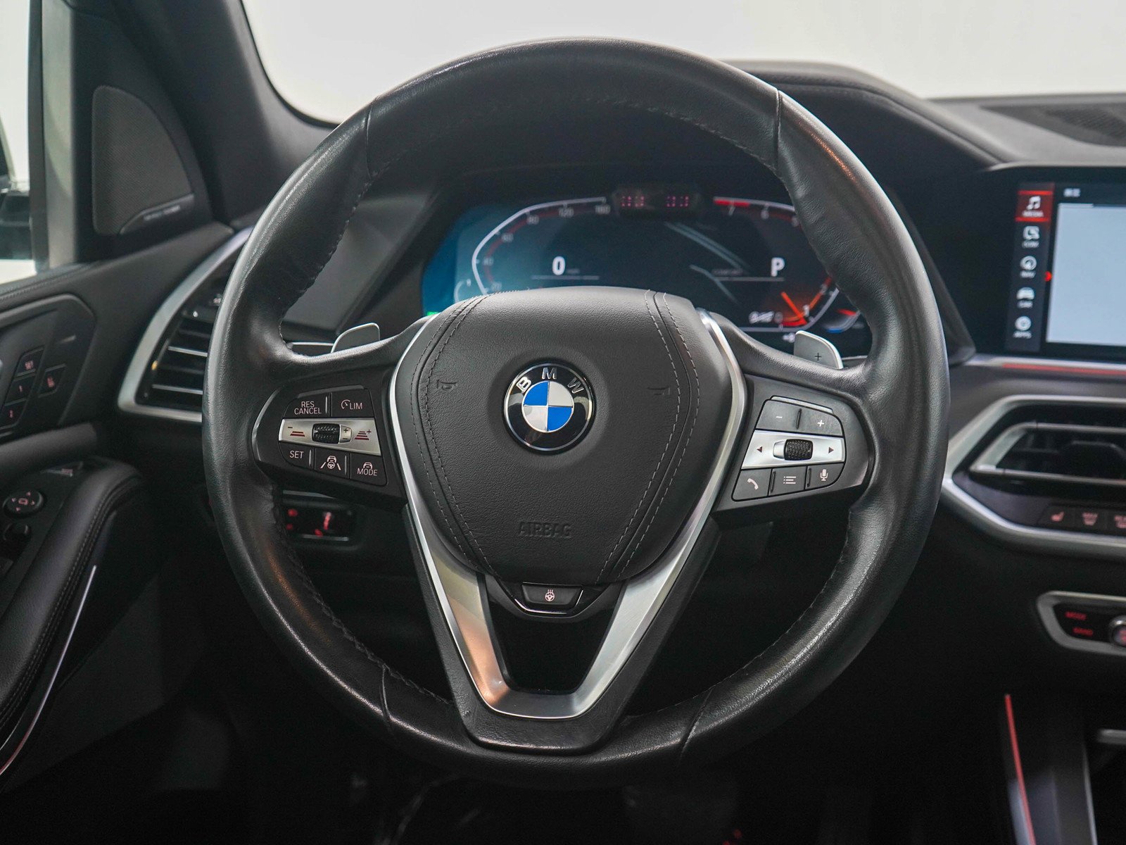 Used 2020 Black BMW xDrive40i image 18