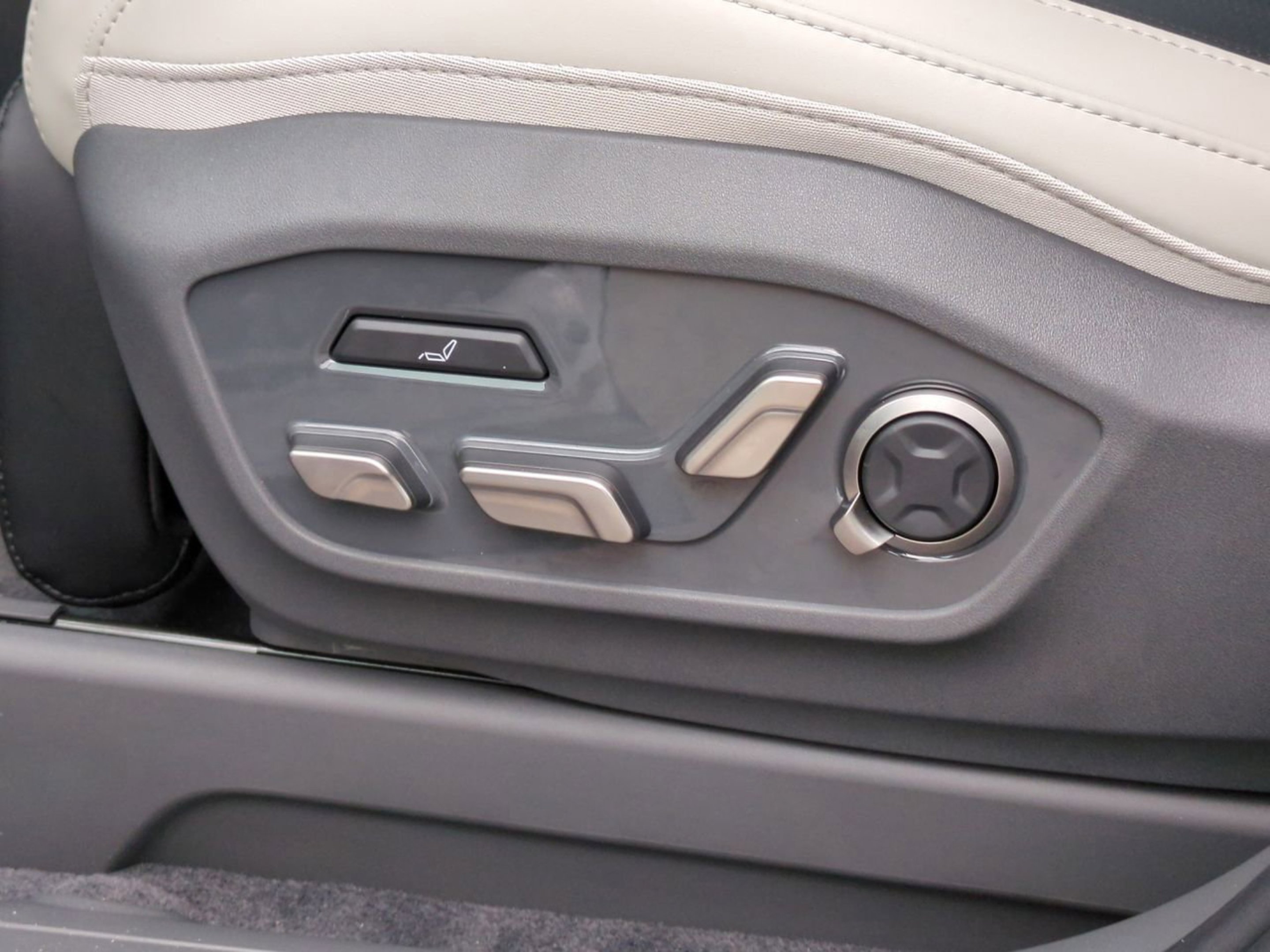 New 2026 Glacial White Pearl Kia GT-Line AWD image 23