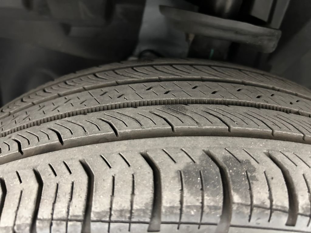 Used 2023 Gray Jeep Limited image 22