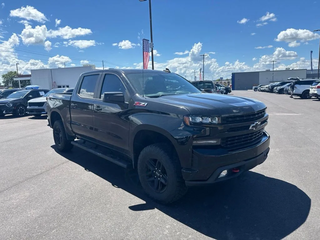Used 2019 Black Chevrolet LT Trail Boss image 18