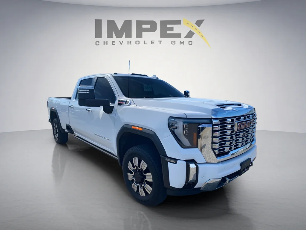 Used 2024 Summit White GMC Denali image 7