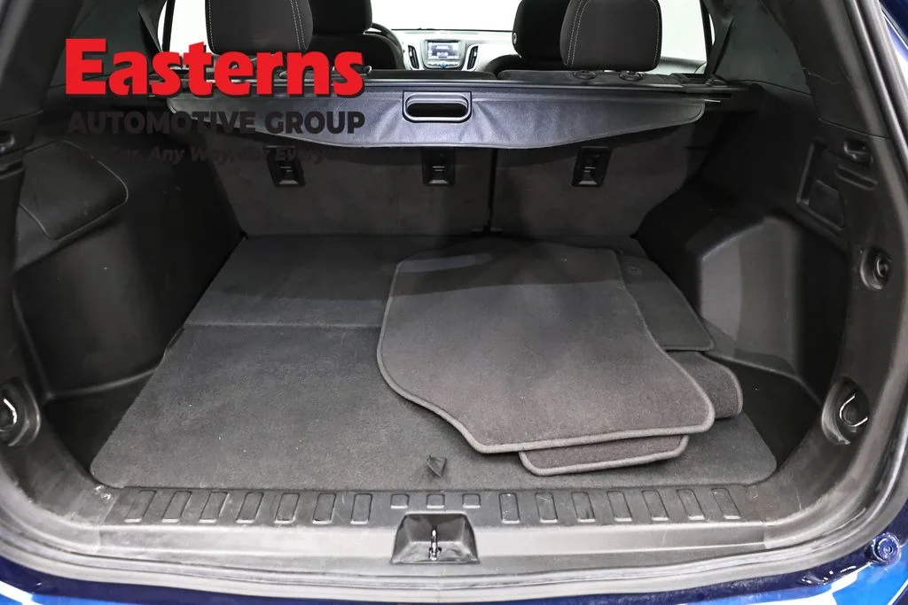 Used 2022 Blue Chevrolet LT image 9