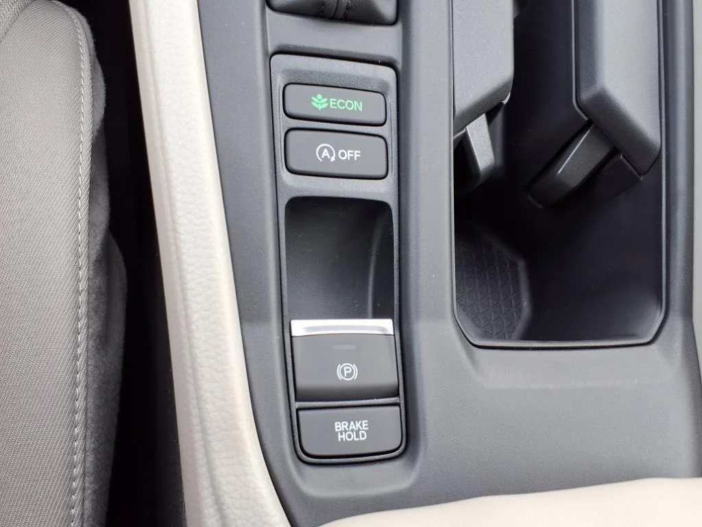 2025 Honda Accord SE - Photo 22