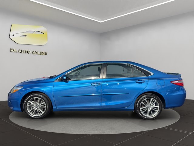 Used 2017 Blue Toyota SE image 4