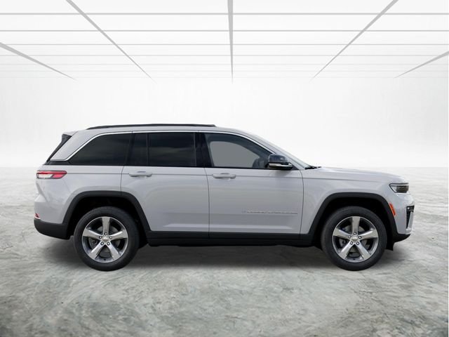 New 2026 Bright White Clear-Coat Exterior Paint Jeep Limited image 21