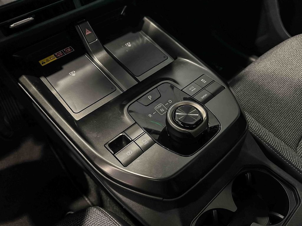 2026 Toyota bZ XLE - Photo 21