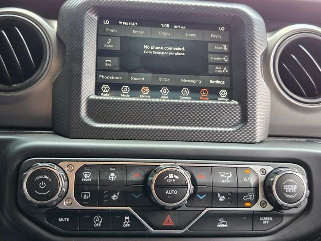 Used 2023  Jeep Sport S image 18
