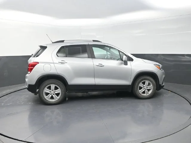 Used 2020 Silver Chevrolet LT image 10