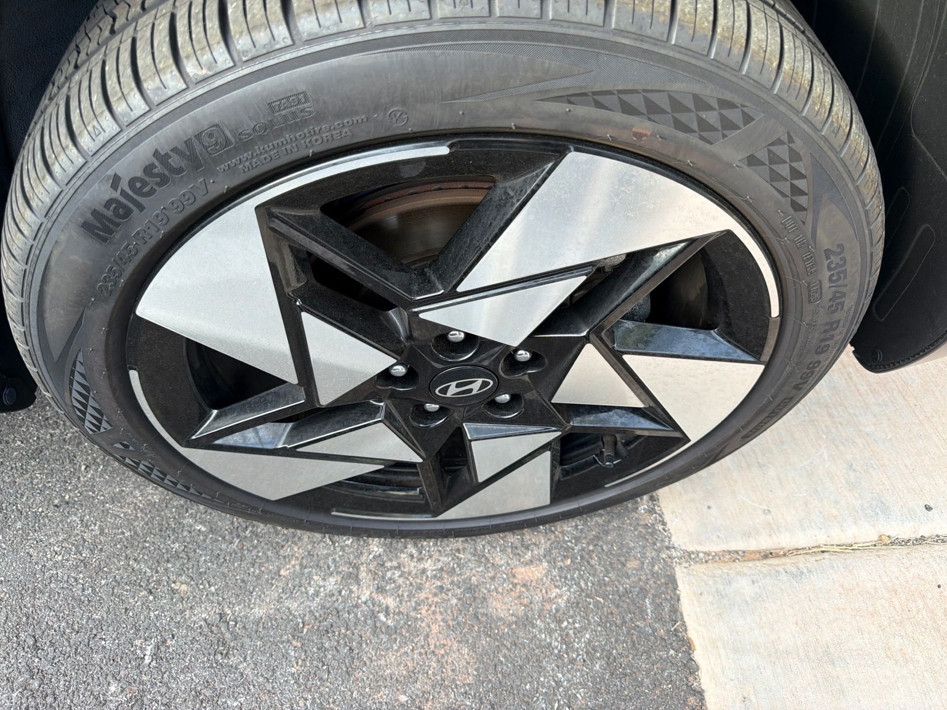Certified Used 2024 Gray Hyundai Limited image 4