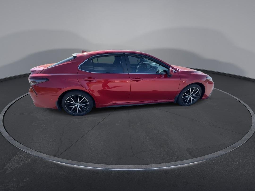 Used 2022 Supersonic Red Toyota SE image 9