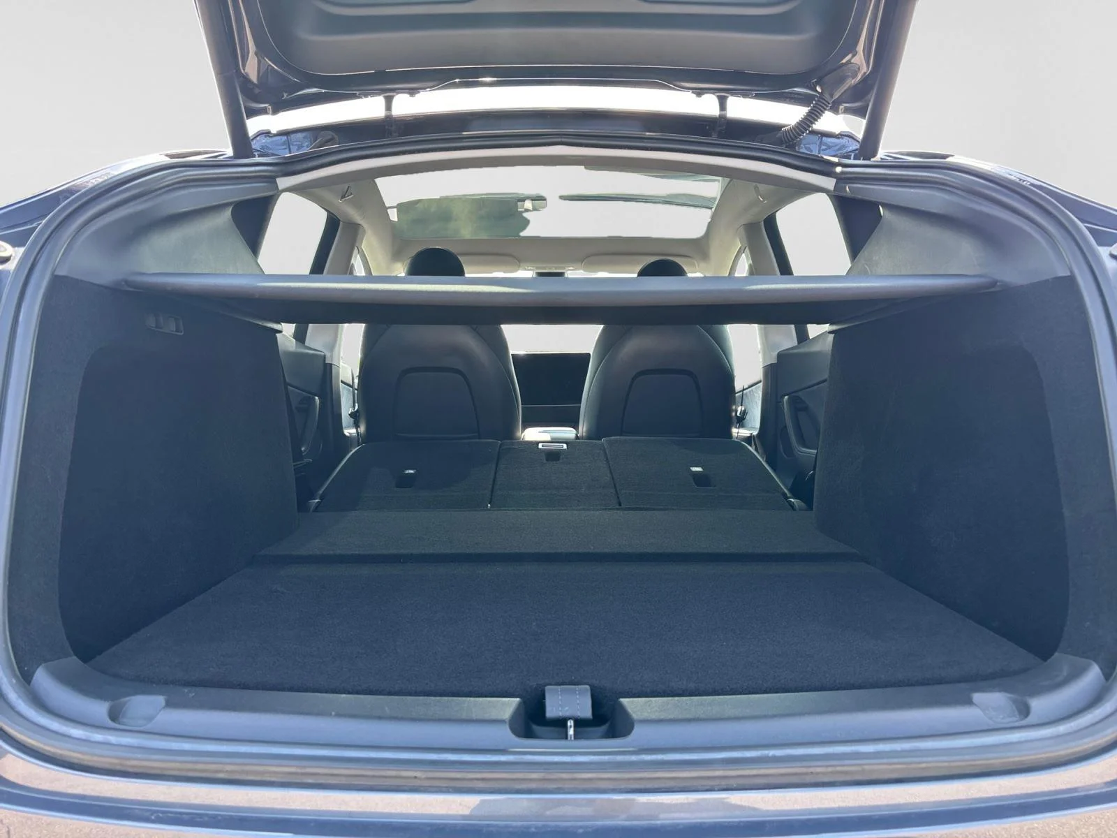 Used 2023  Tesla Performance image 43