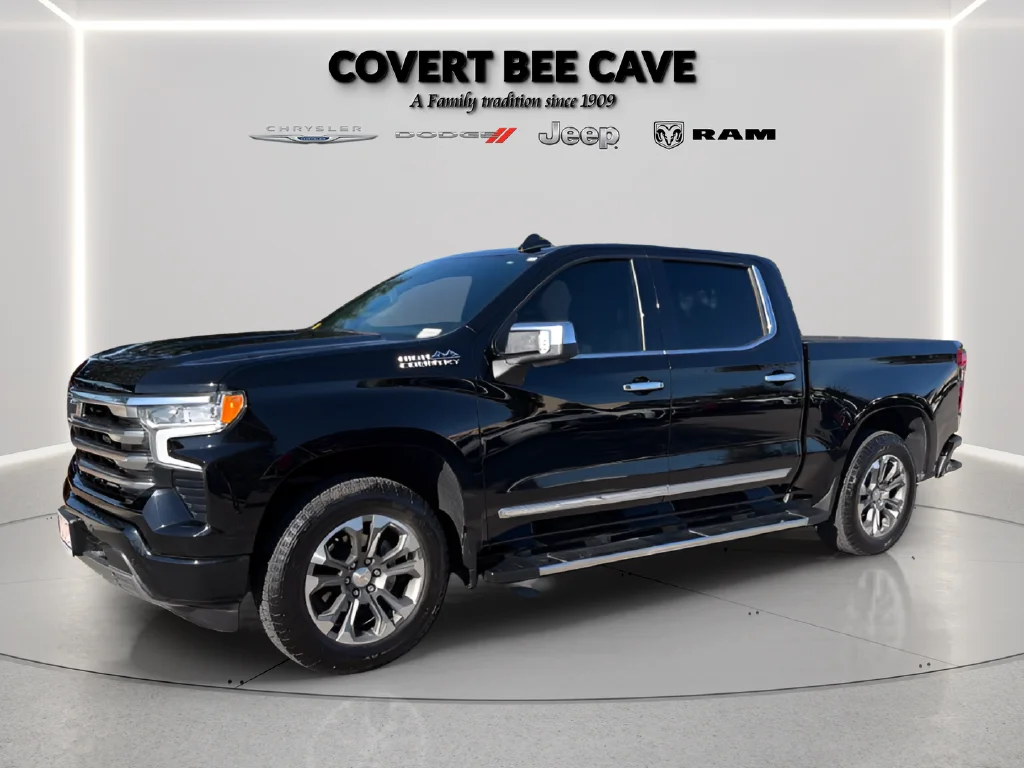 Used 2025 Black Chevrolet High Country image 3