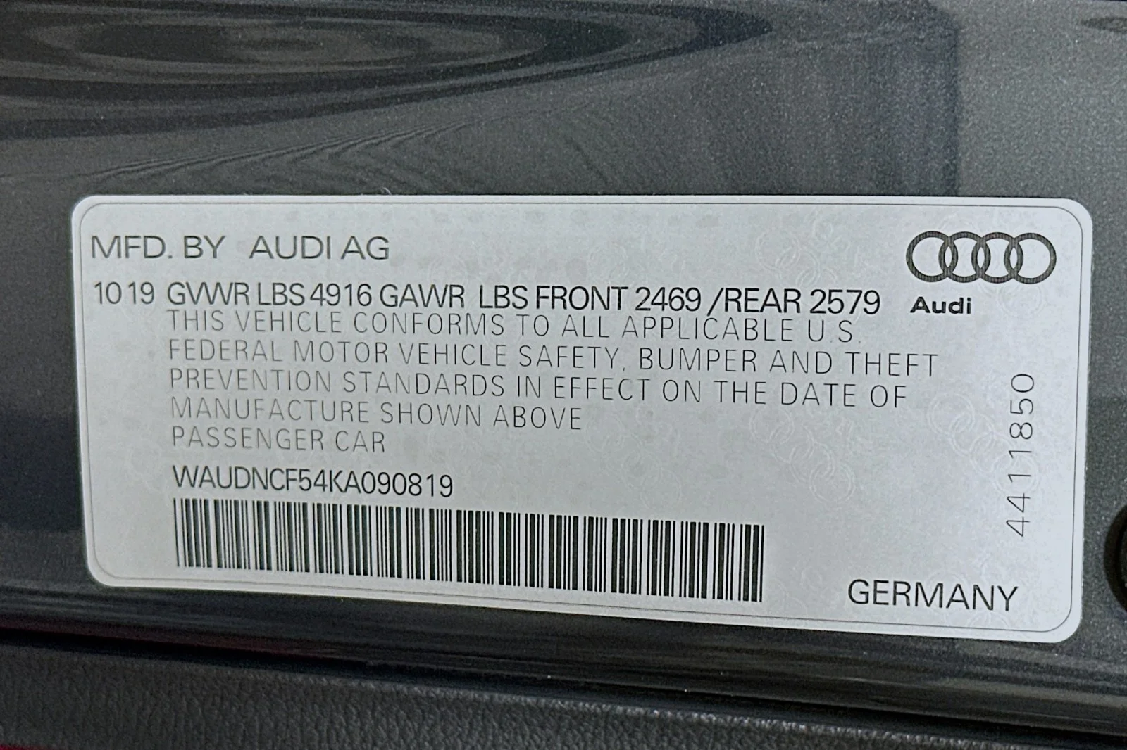 Used 2019 Manhattan Gray Metallic Audi Premium image 24
