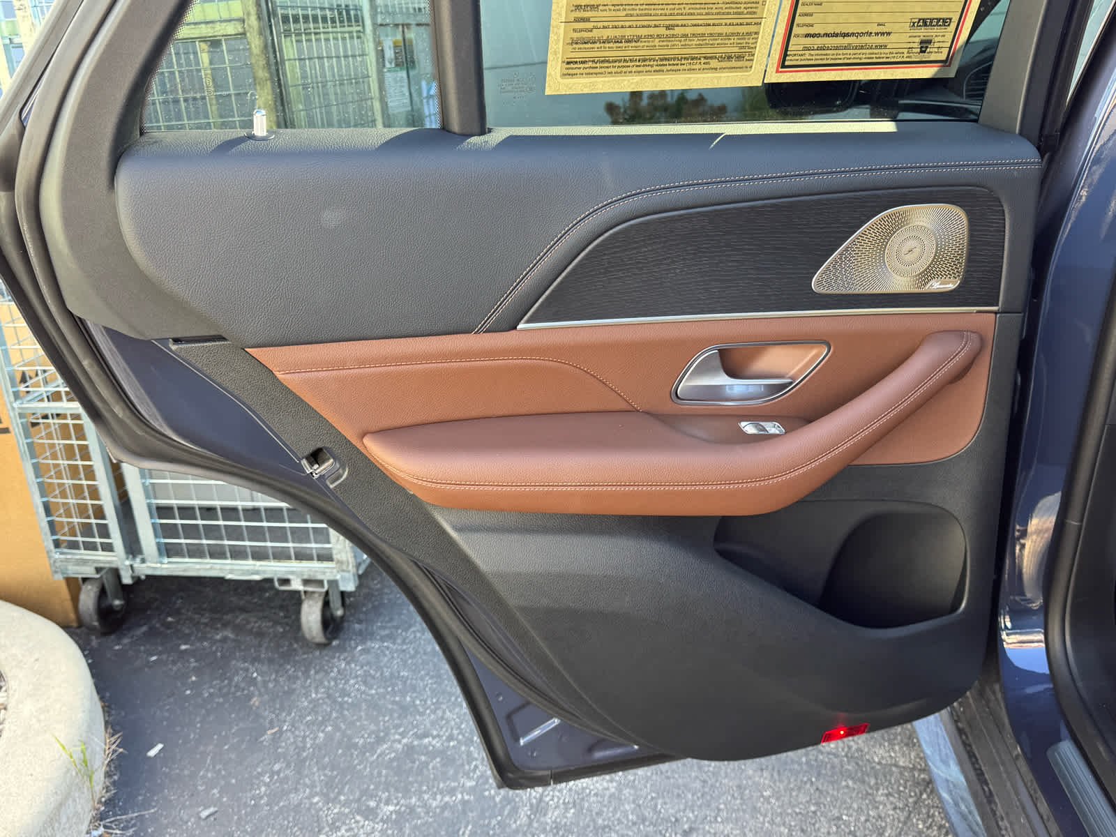 Used 2026 Twilight Blue Metallic Mercedes-Benz GLE 450 image 34