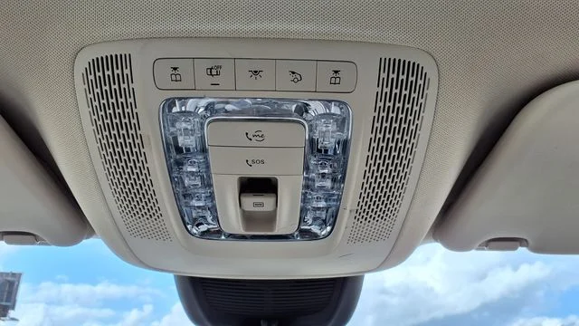 Used 2022 White Mercedes-Benz GLE 350 image 19