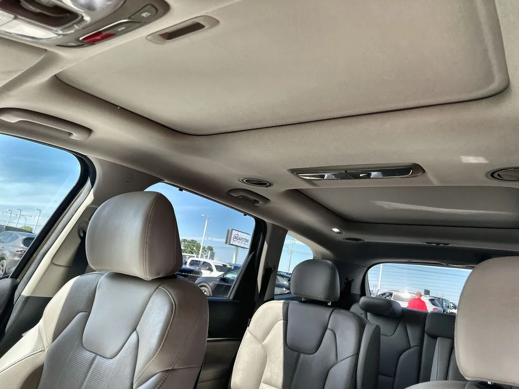 Used 2023 Green Kia SX image 22