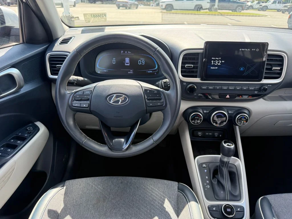Used 2023 White Hyundai Limited image 8