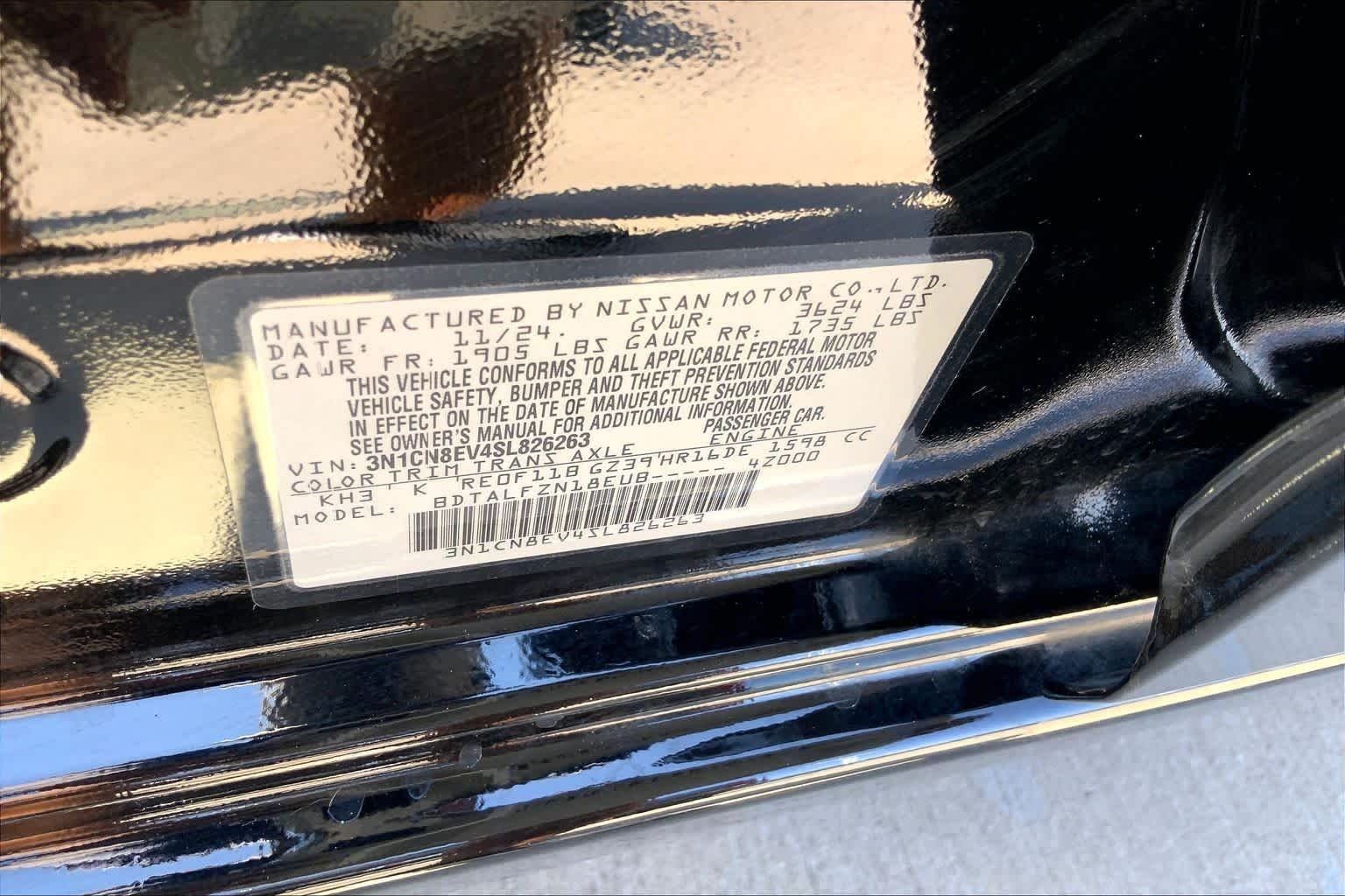 Used 2025 Super Black Nissan SV image 32