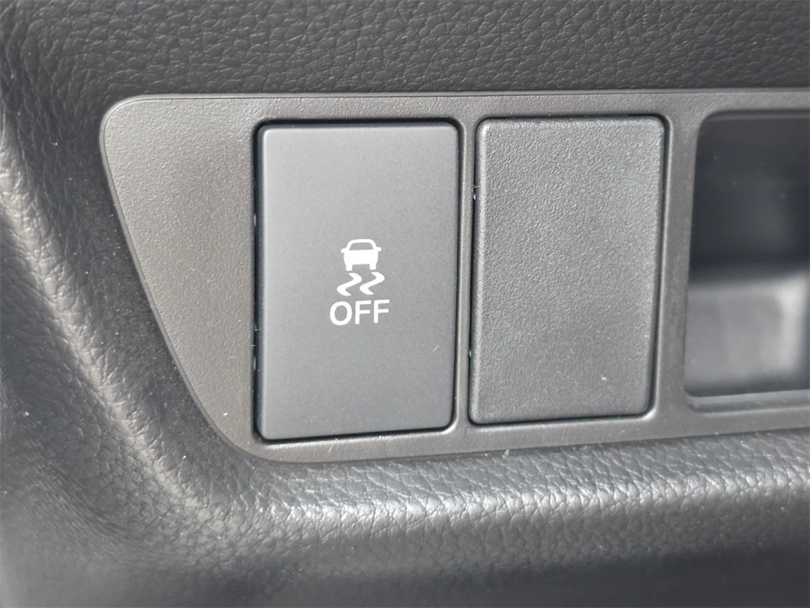 2026 Honda HR-V LX - Photo 9