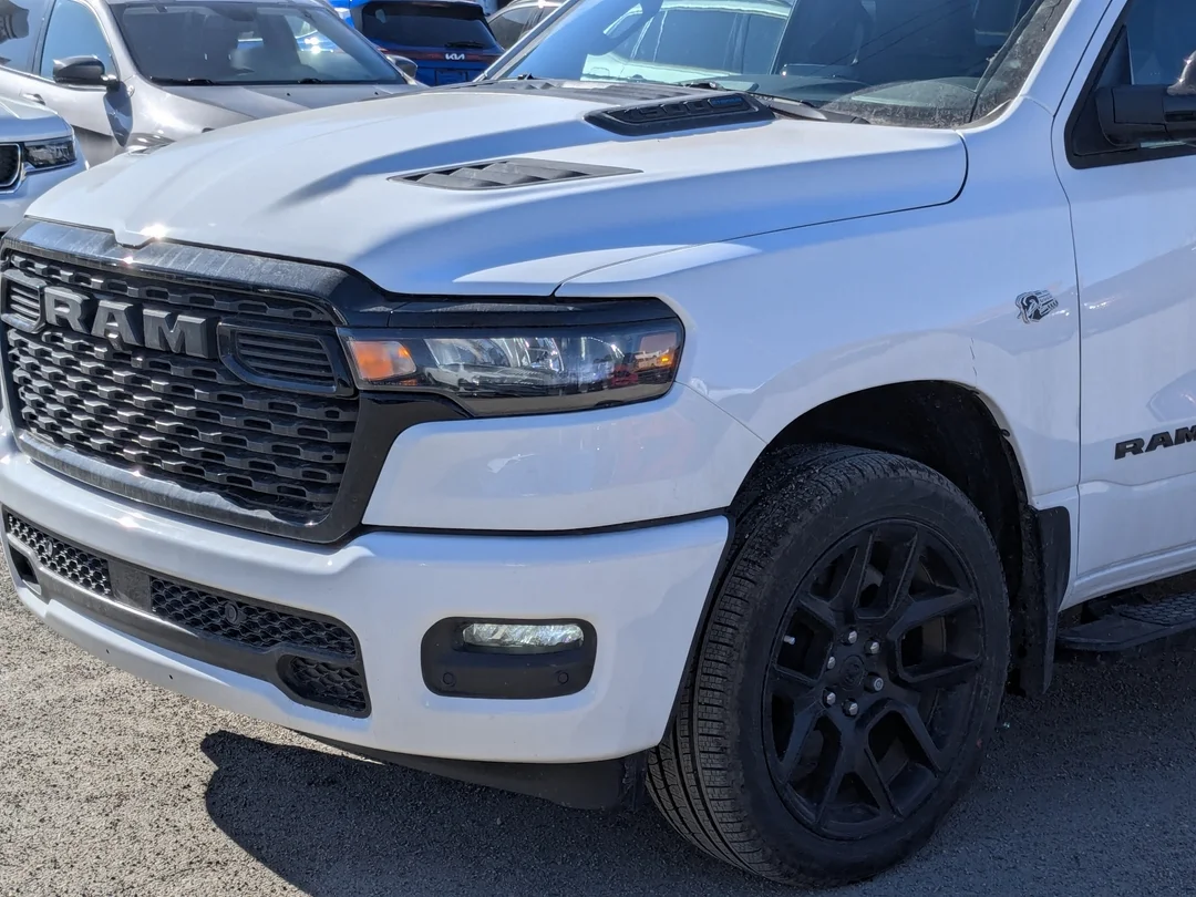New 2026 White RAM Sport - - Night Edition - Sport Lvl 1 Grp - 5.7L HEMI V8 eTorque - Pano Sunroof & More! image 10