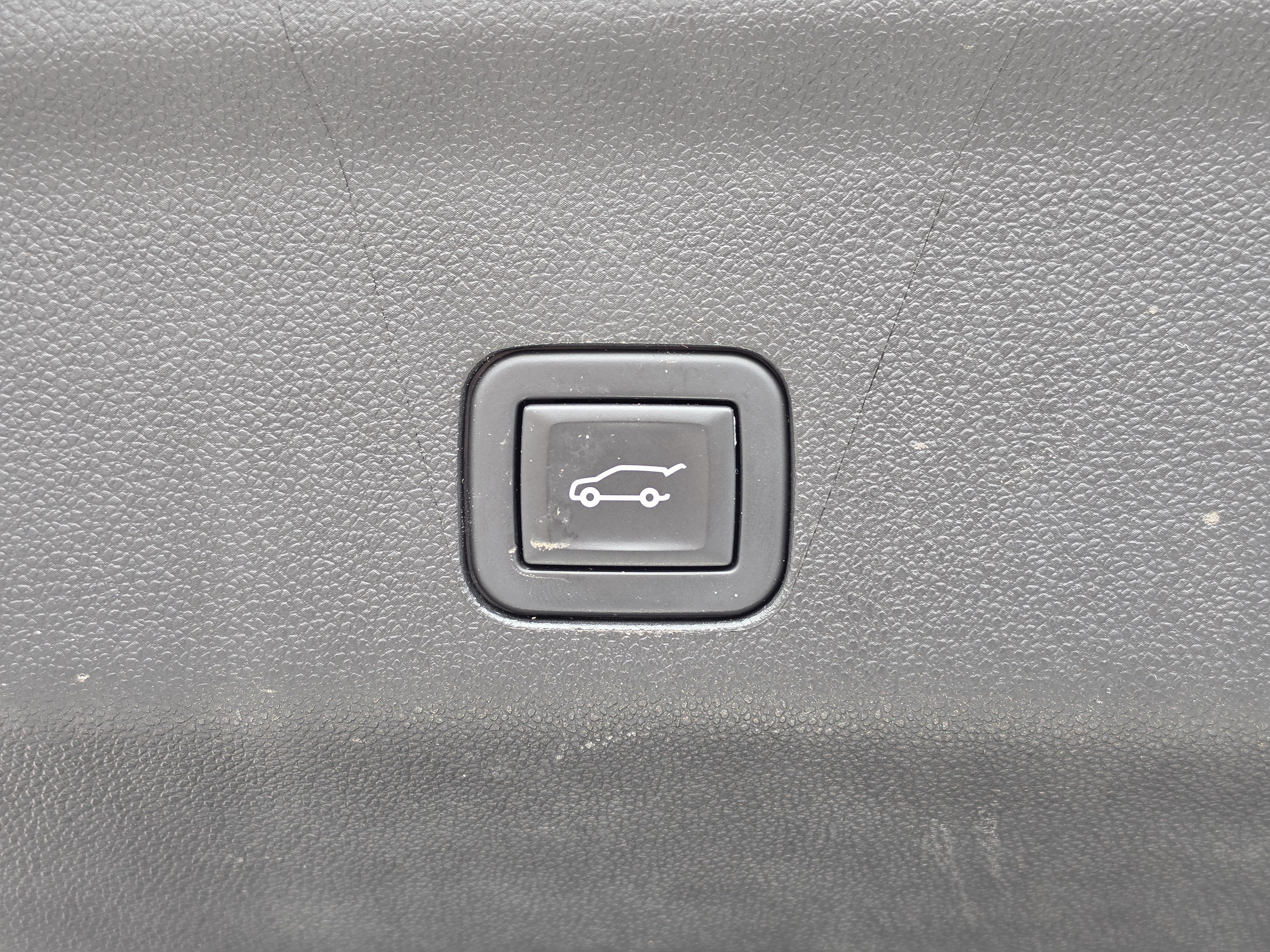Used 2023 Onyx Black GMC SLT image 16