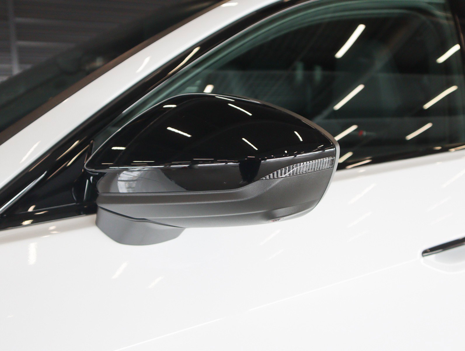 Used 2025 Glacier White Metallic Audi Premium Plus image 29