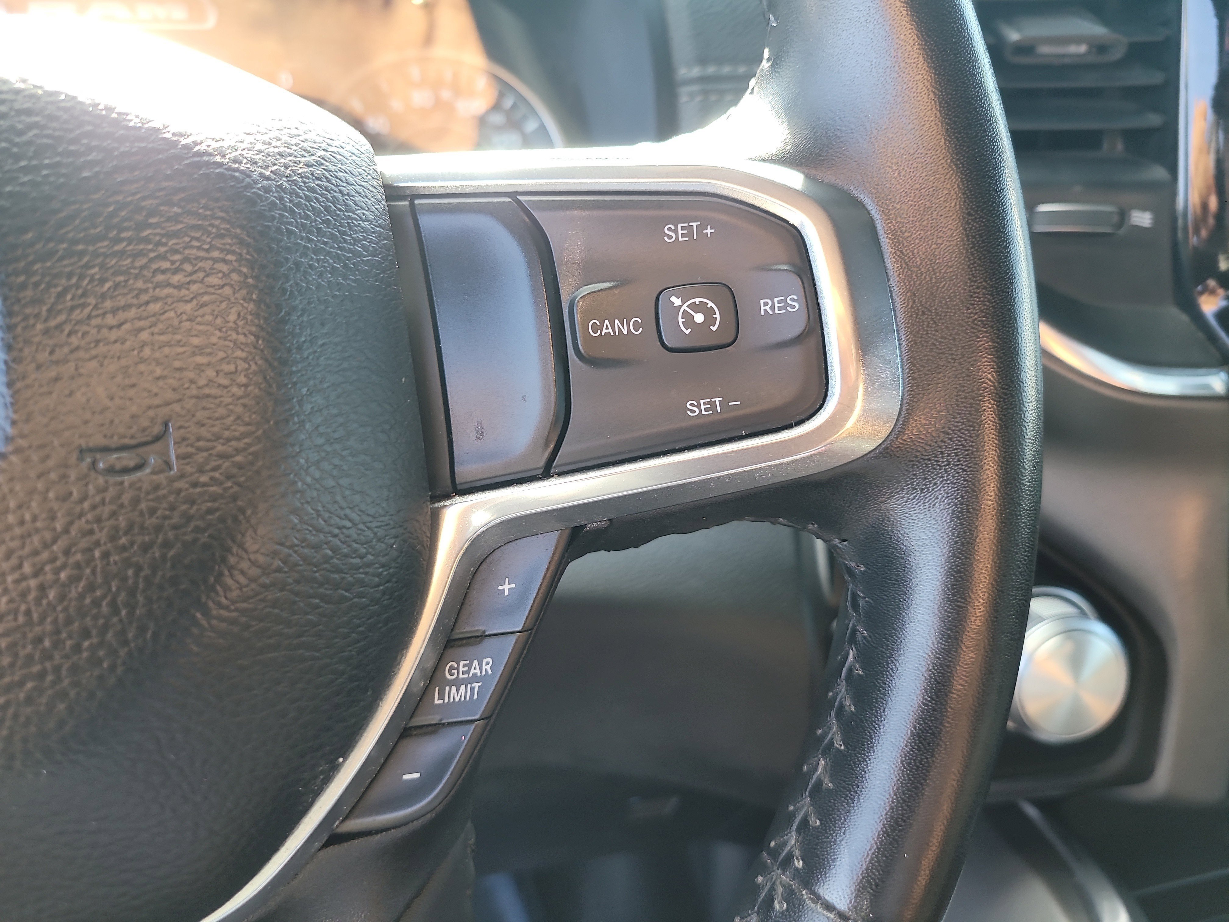 Used 2024 Diamond Black Crystal Pearlcoat Ram Laramie image 27