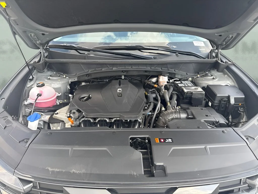 Used 2025 Gray Hyundai SEL image 26