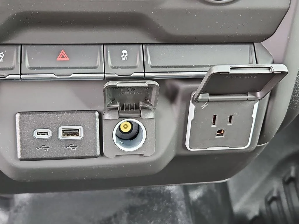 New 2025 Summit White Chevrolet Work Truck image 20