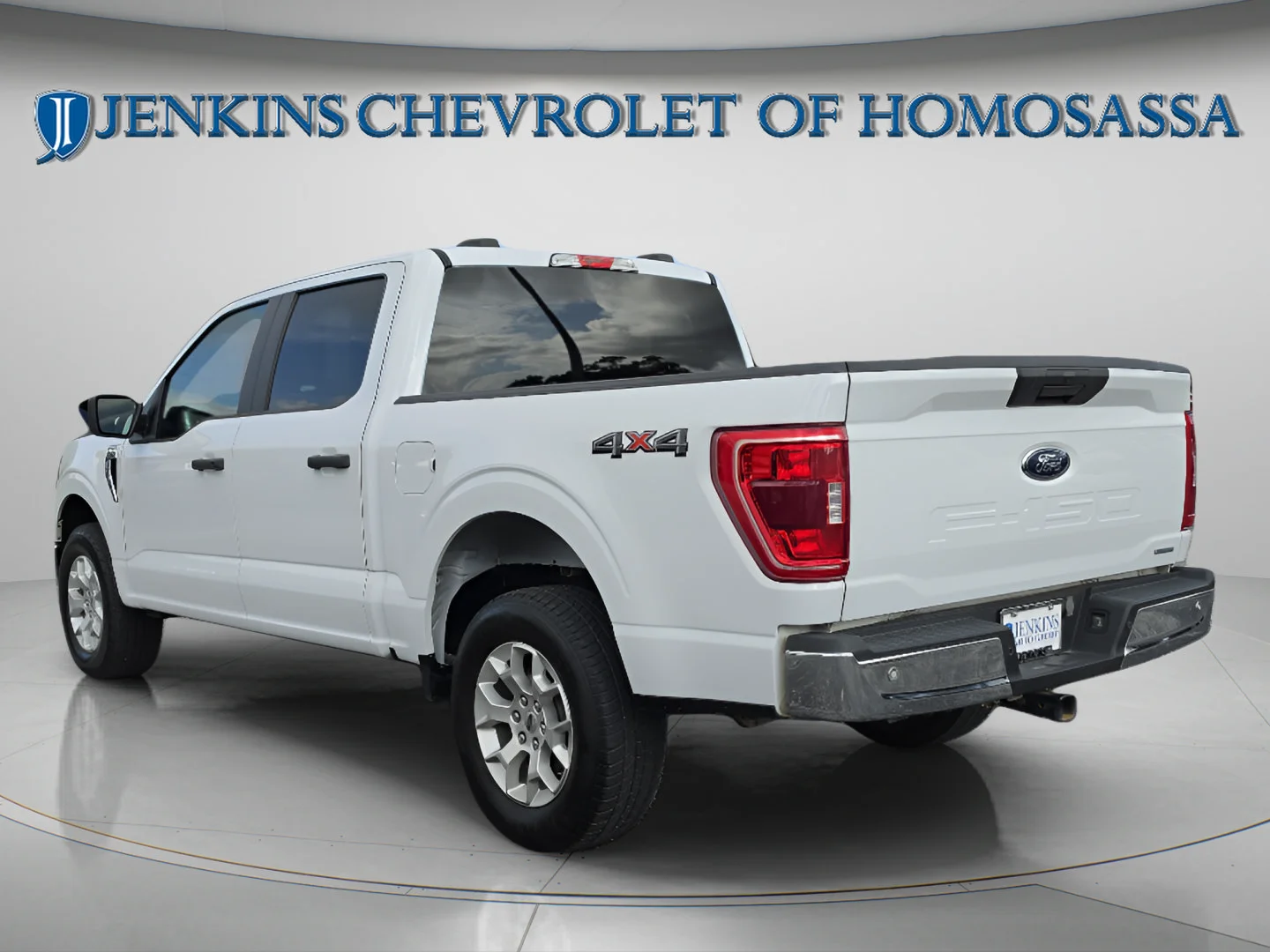 Used 2023 Oxford White Ford XLT image 7