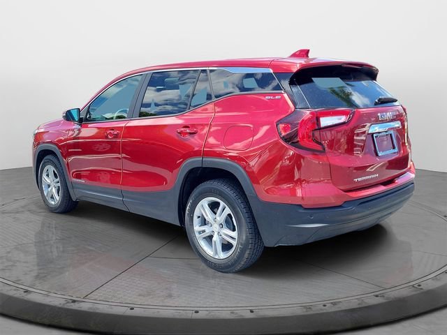 Used 2022 Red GMC SLE image 4