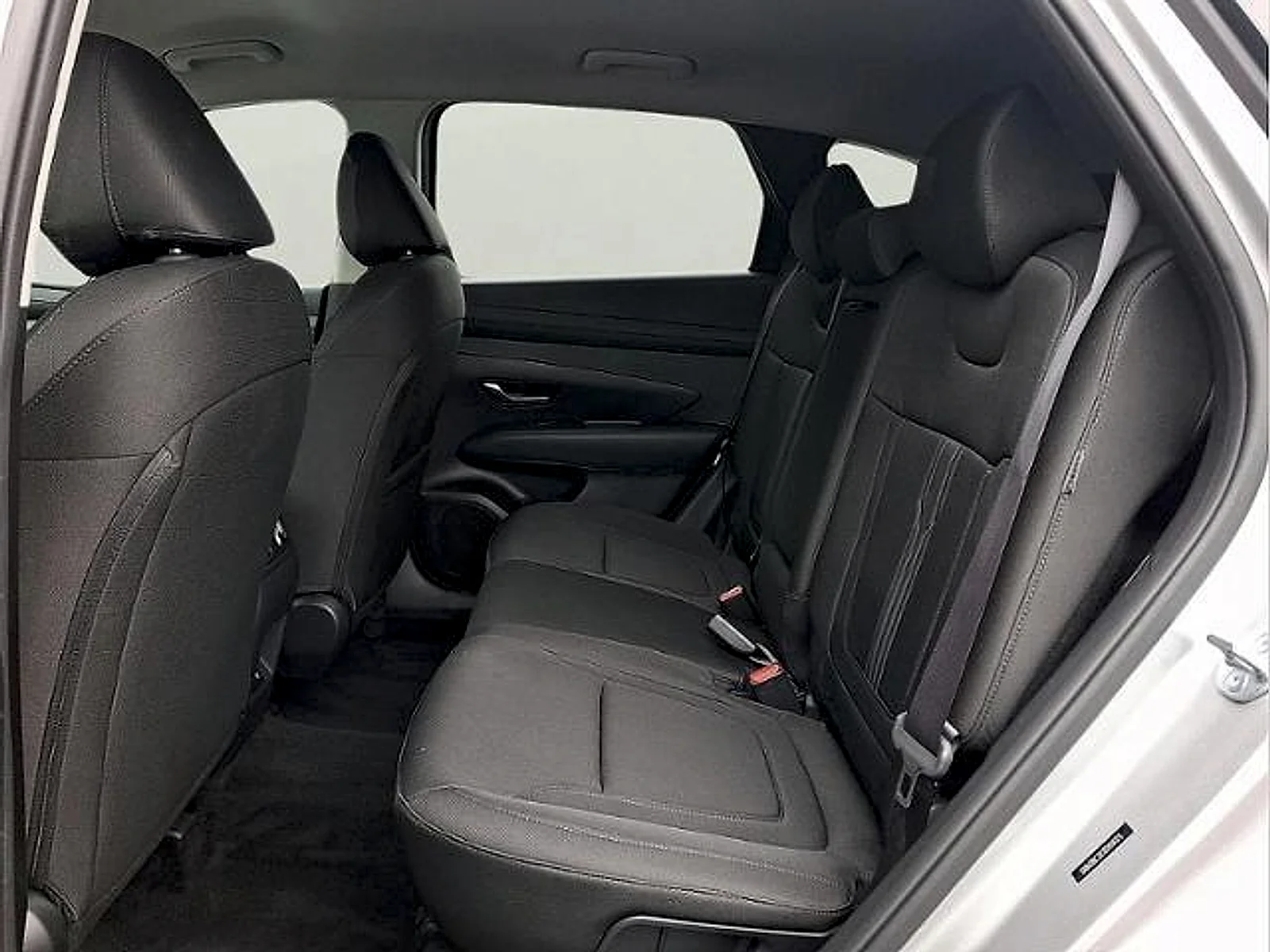 Used 2025 Shimmering Silver Hyundai SEL image 8