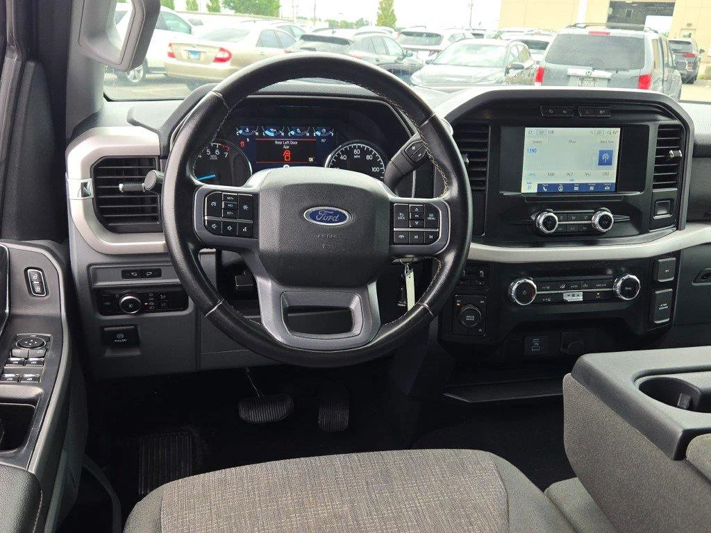 Used 2023 Agate Black Ford XLT image 17