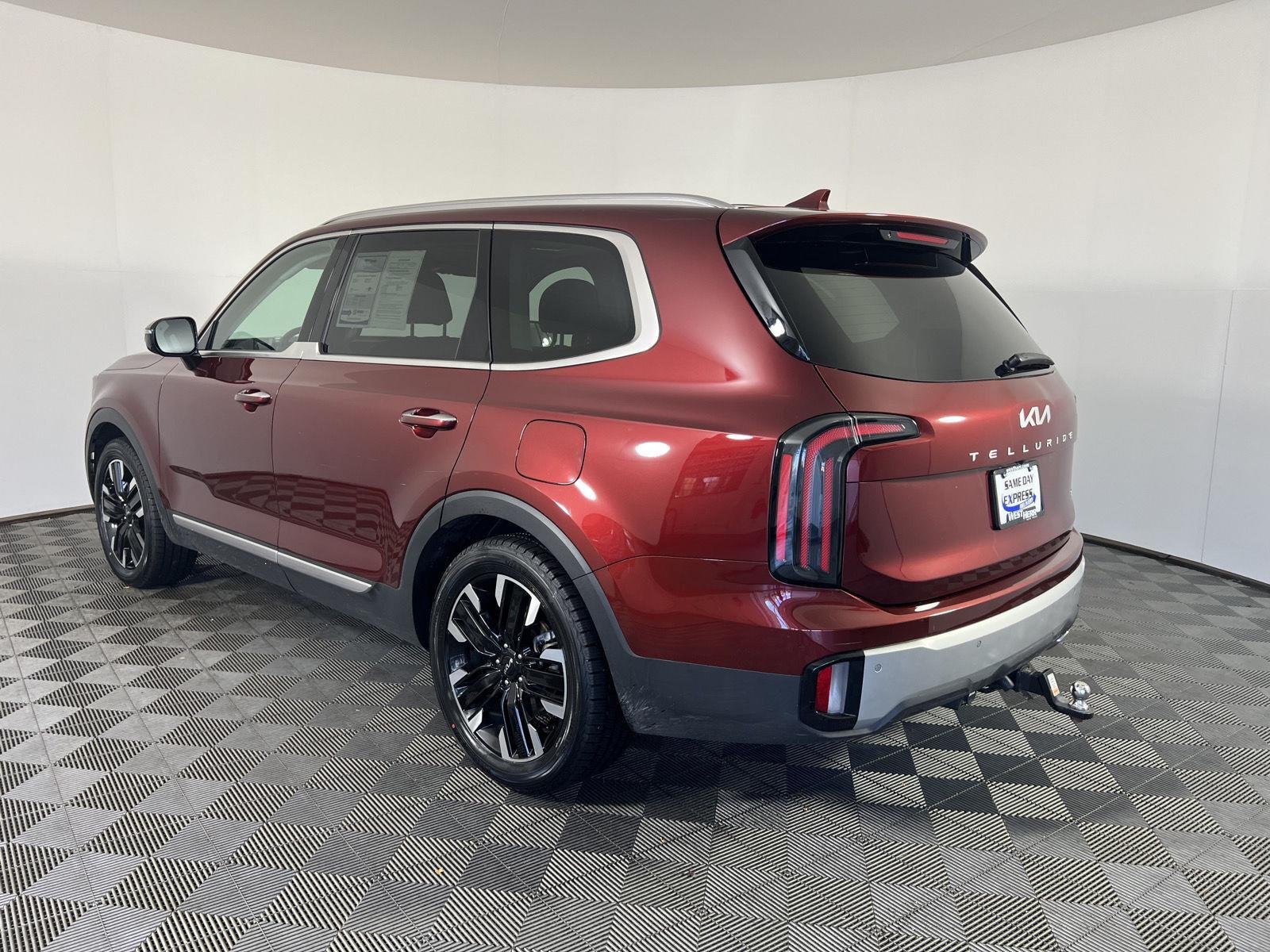 Used 2024 Dawning Red Kia SX-Prestige image 5