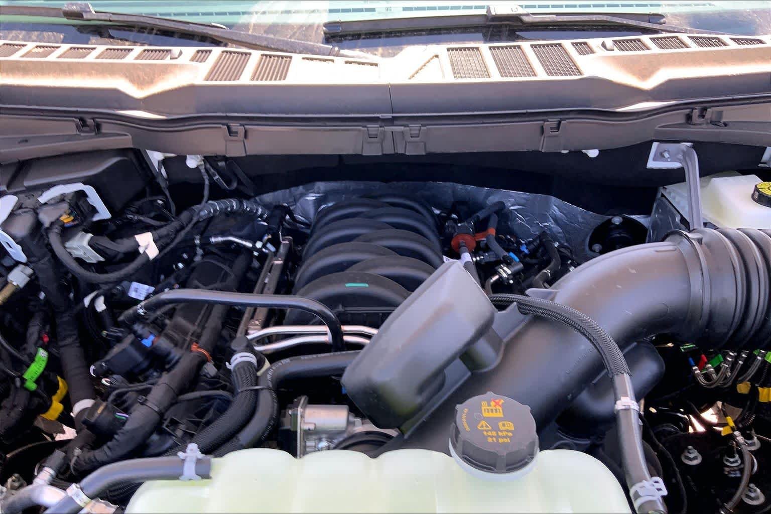New 2026 Oxford White Ford XL image 16