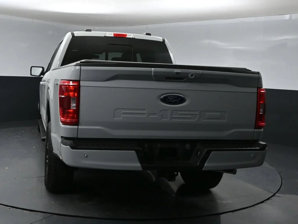 Certified Used 2023 Avalanche Ford XLT image 3