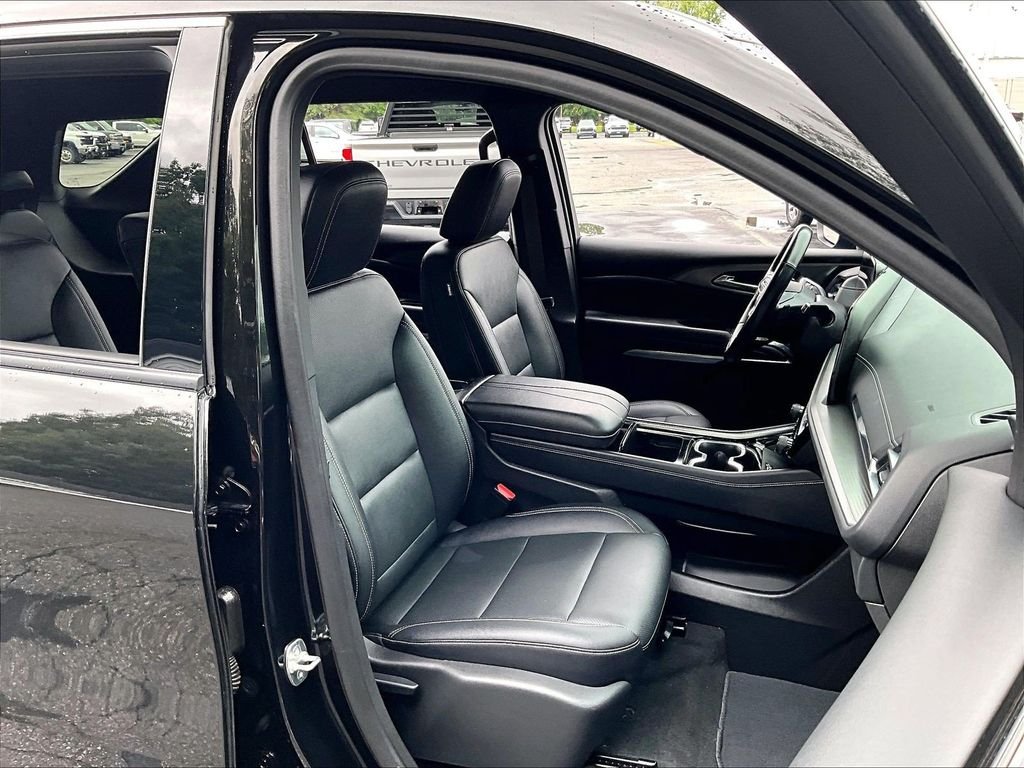 Used 2024 Black Chevrolet LT image 11