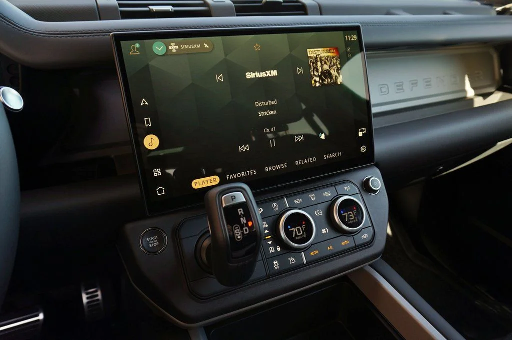 New 2026 Santorini Black Land Rover V8 image 21