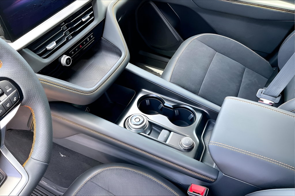 New 2026 Star White Metallic Tri-Coat Ford Tremor image 9