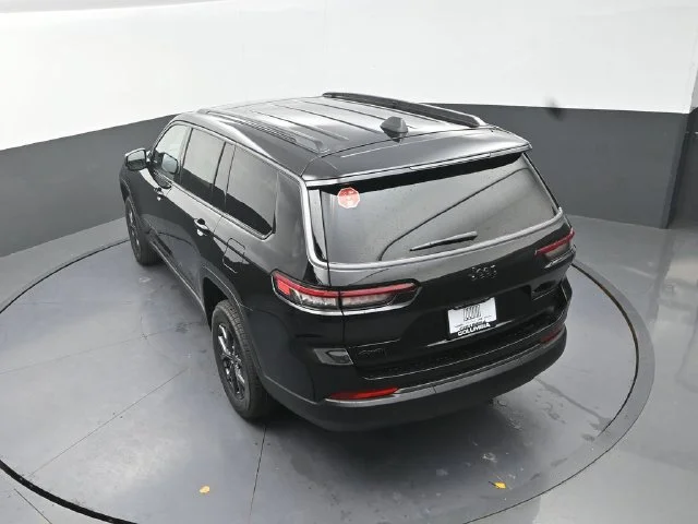 New 2027 High-Gloss Black Paint Jeep Laredo Altitude image 14